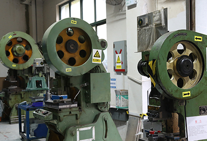 數(shù)控折彎加工工廠的制作工藝