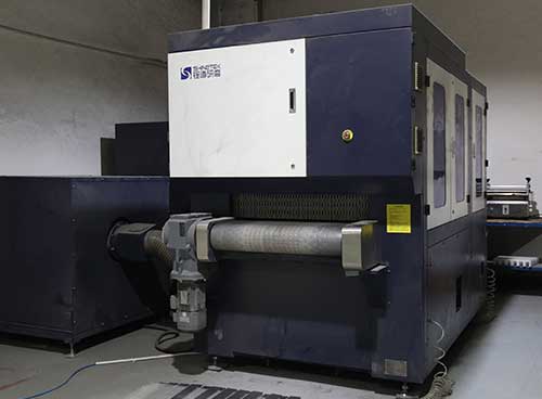 自動(dòng)拉絲研磨機(jī)